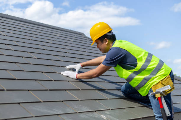 Best Emergency Roof Repair  in Iron River, MI