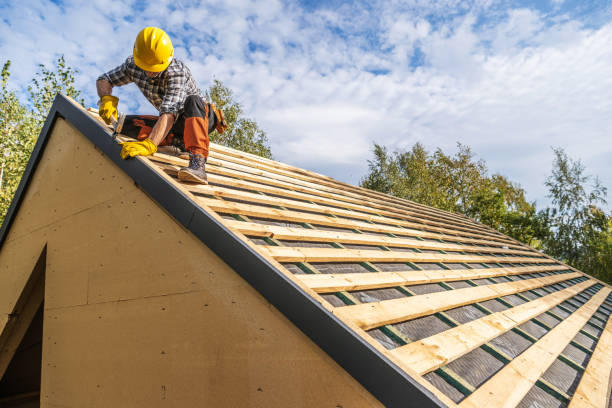 Best Emergency Roof Repair  in Iron River, MI